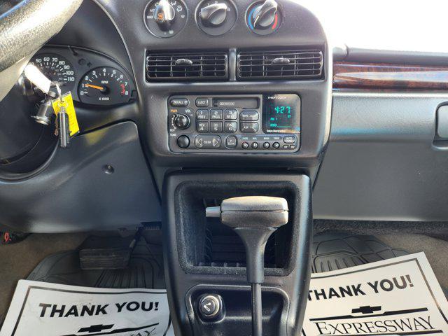 used 1995 Chevrolet Monte Carlo car, priced at $7,500