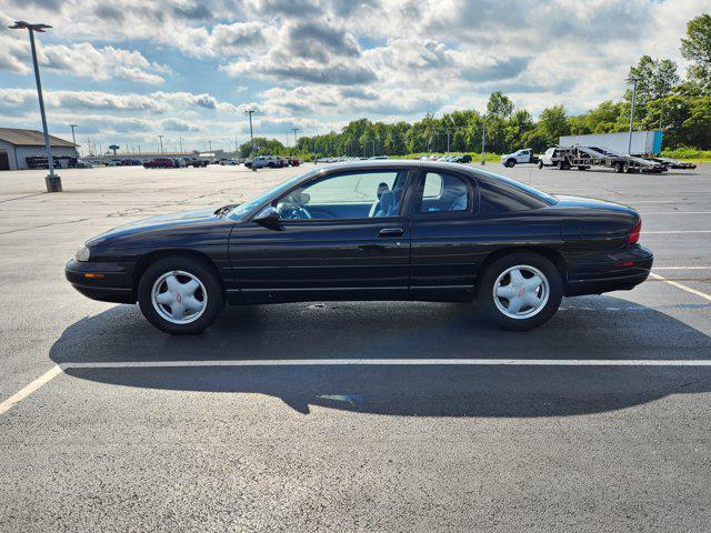 used 1995 Chevrolet Monte Carlo car, priced at $7,500