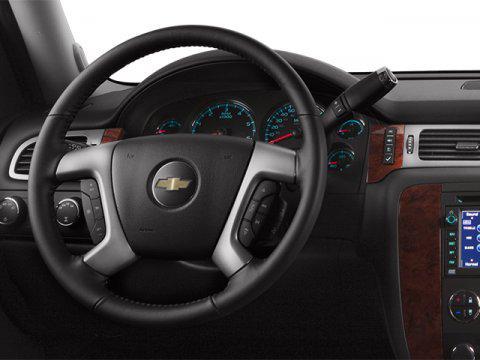 used 2014 Chevrolet Suburban car, priced at $11,000