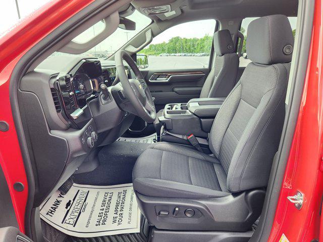 new 2025 Chevrolet Silverado 1500 car, priced at $46,182