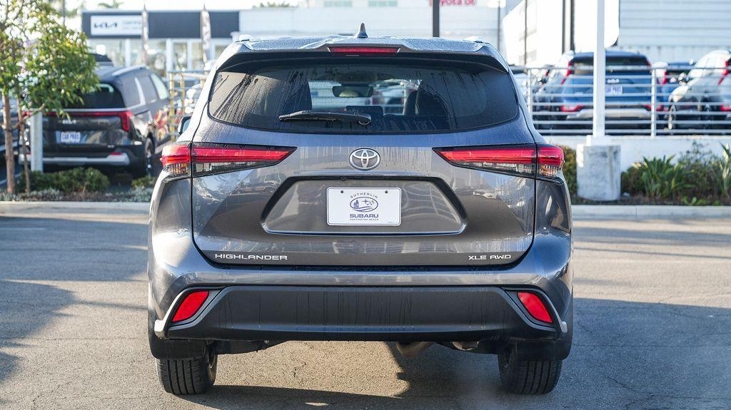 used 2022 Toyota Highlander car, priced at $33,778