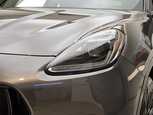 new 2025 Maserati Grecale car, priced at $81,600
