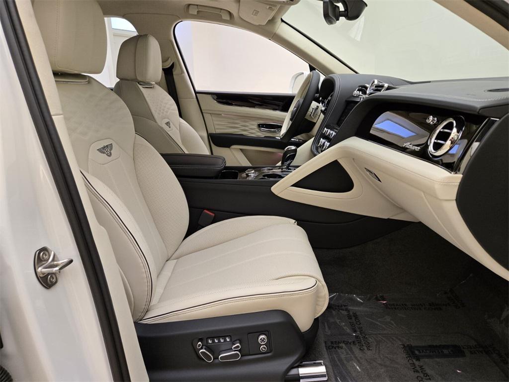 new 2025 Bentley Bentayga car, priced at $275,710