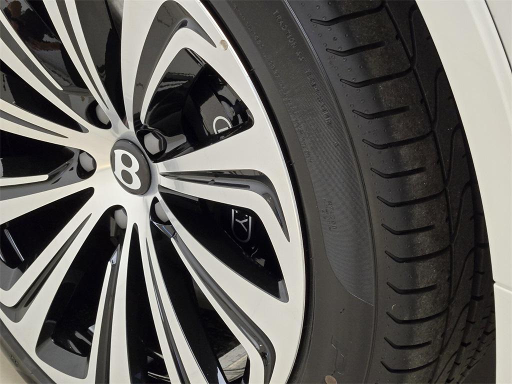 new 2025 Bentley Bentayga car, priced at $275,710