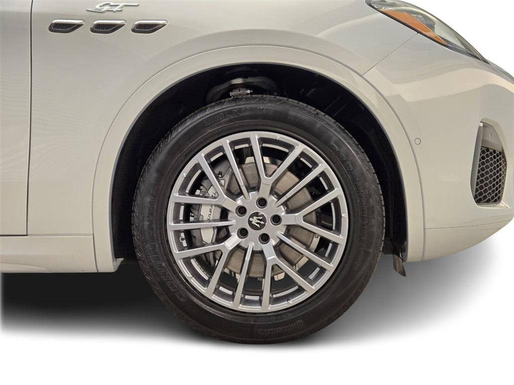 new 2024 Maserati Grecale car, priced at $76,485