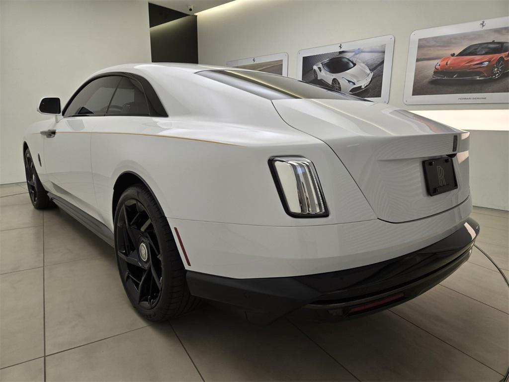 new 2025 Rolls-Royce Spectre car, priced at $576,300