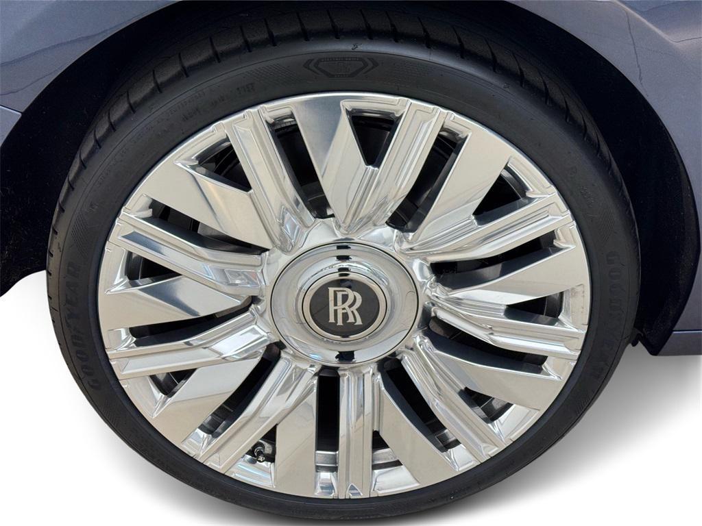 new 2025 Rolls-Royce Ghost car, priced at $468,100