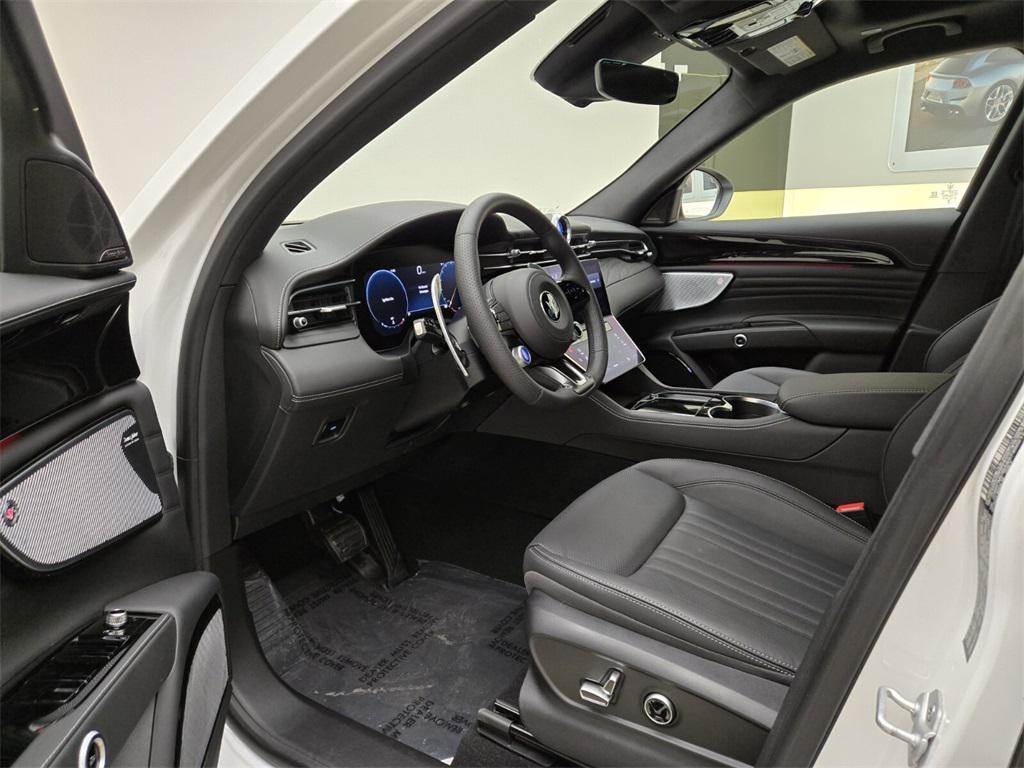 new 2025 Maserati Grecale car, priced at $81,600