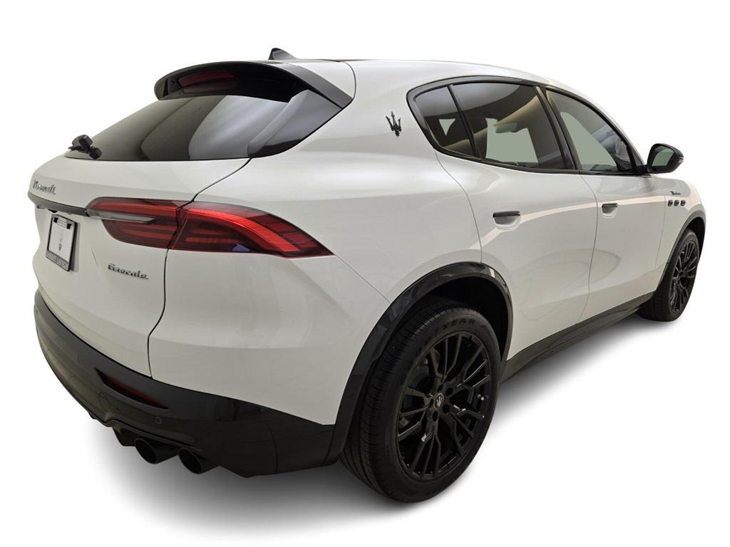 new 2025 Maserati Grecale car, priced at $81,600