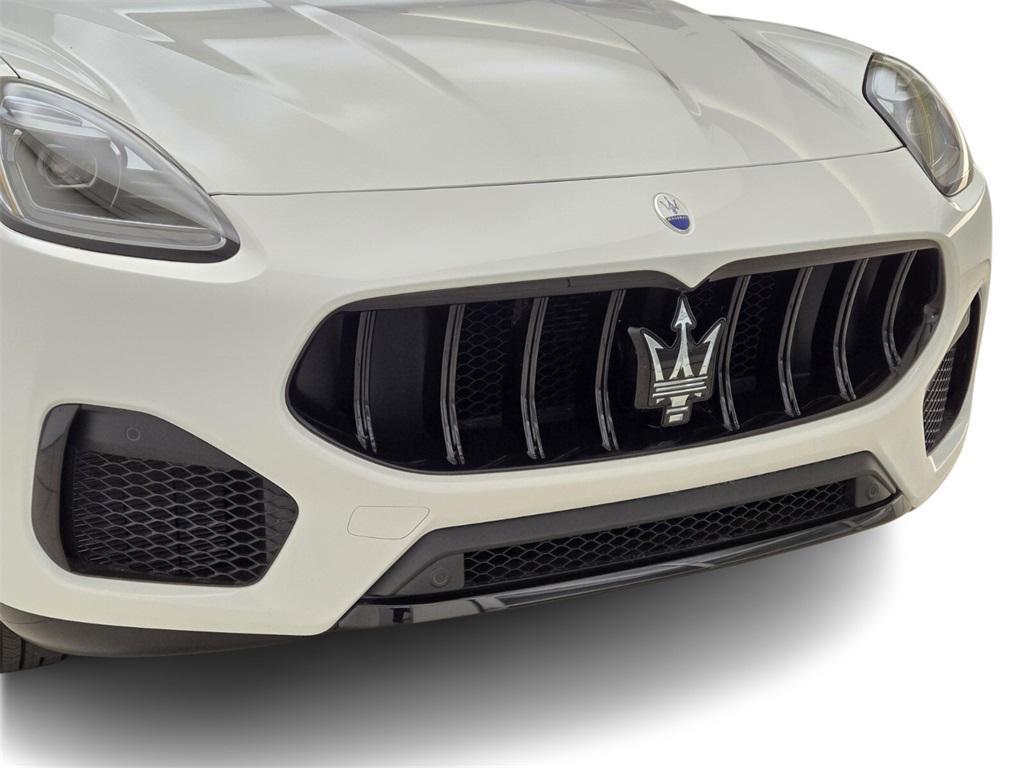 new 2025 Maserati Grecale car, priced at $81,600