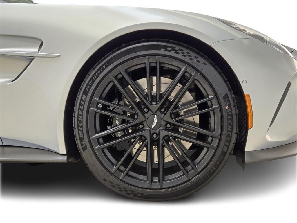 new 2025 Aston Martin Vantage car, priced at $220,900