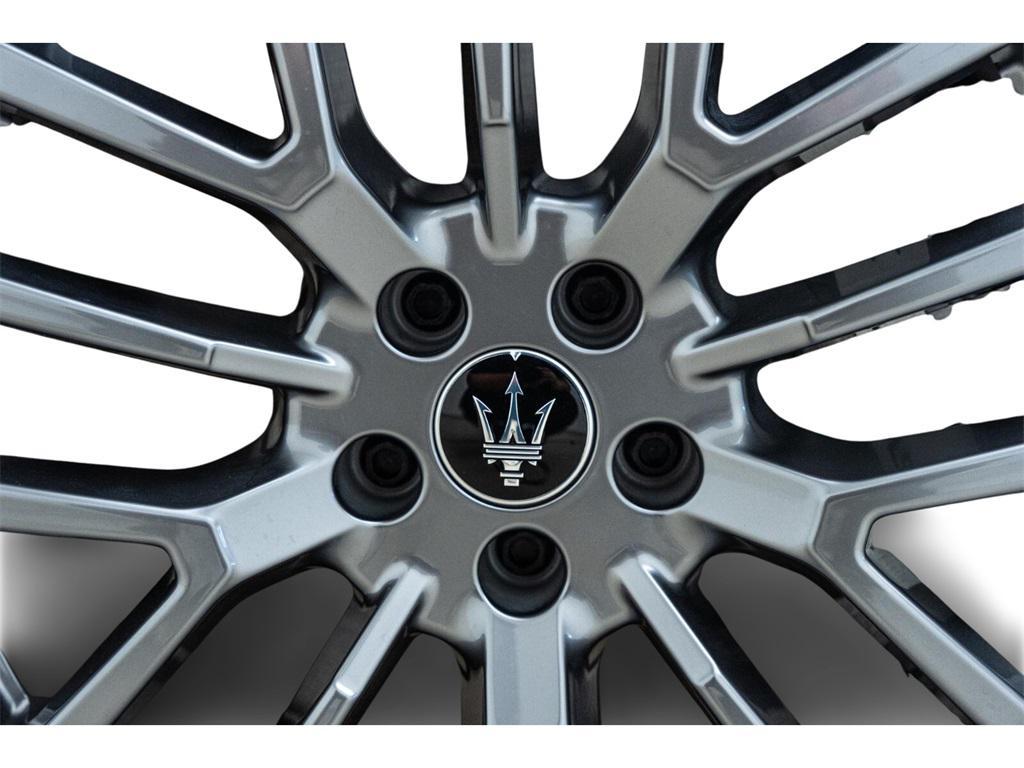 new 2024 Maserati Grecale car, priced at $77,435