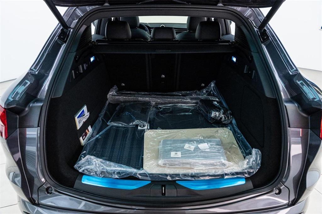 new 2024 Maserati Grecale car, priced at $77,435