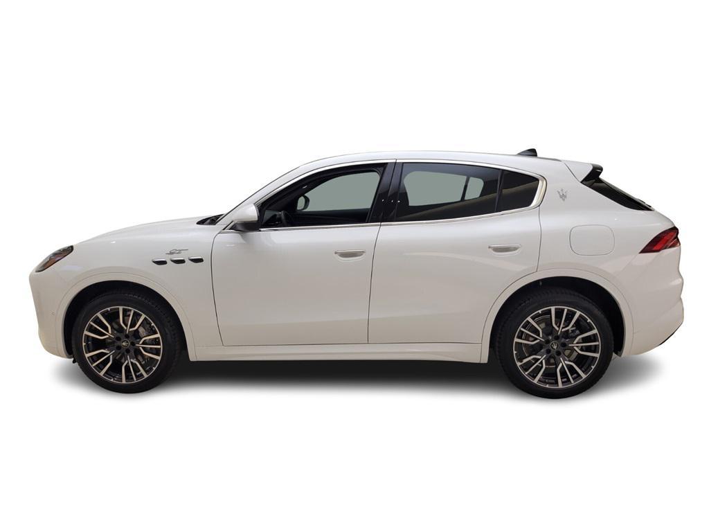 used 2024 Maserati Grecale car, priced at $51,990