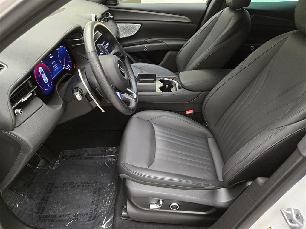 used 2024 Maserati Grecale car, priced at $49,990