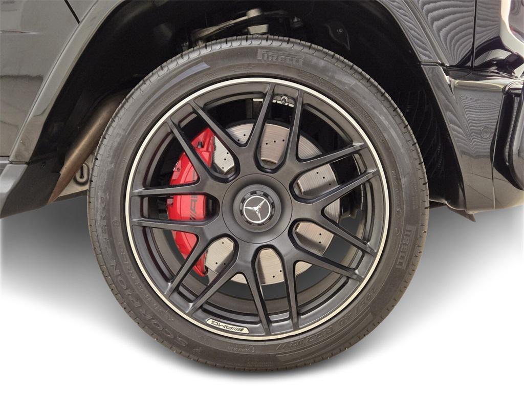 used 2021 Mercedes-Benz AMG G 63 car, priced at $152,990