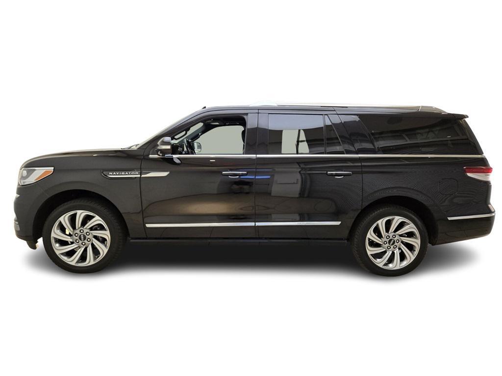used 2024 Lincoln Navigator car, priced at $64,990