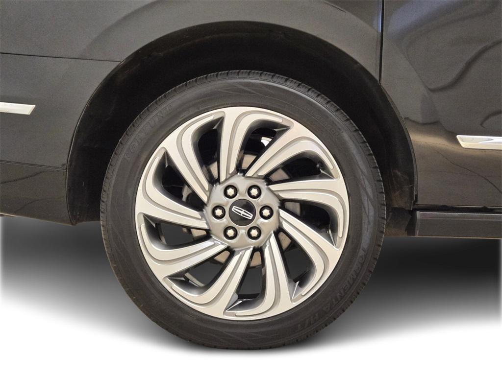 used 2024 Lincoln Navigator car, priced at $64,990