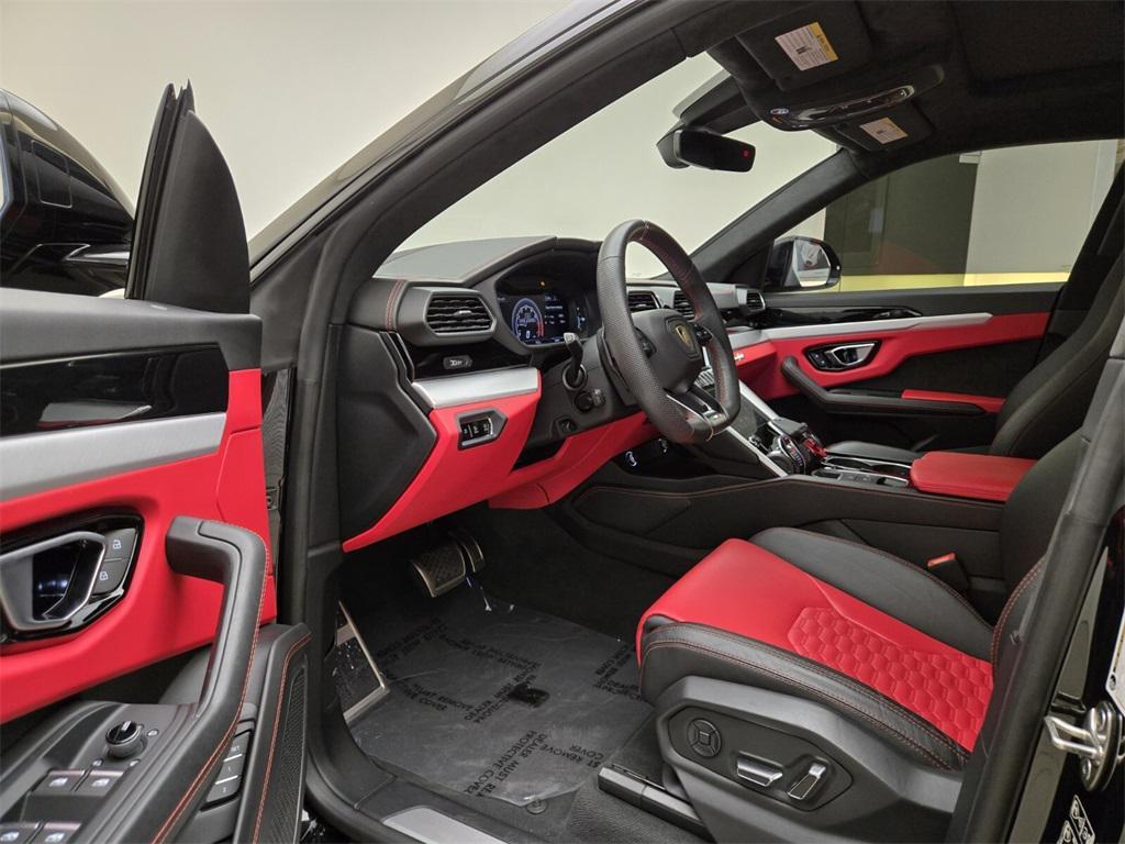used 2021 Lamborghini Urus car, priced at $197,990