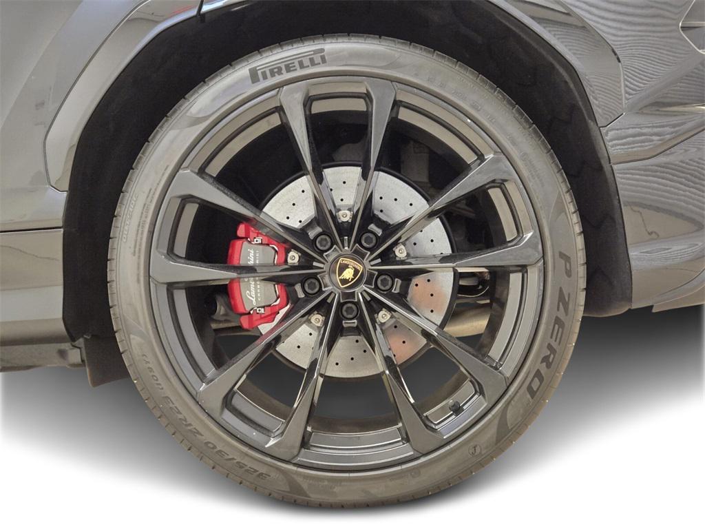 used 2021 Lamborghini Urus car, priced at $197,990