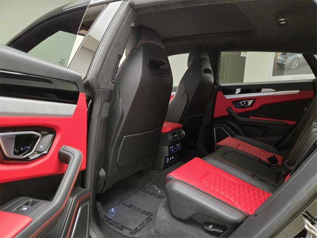used 2021 Lamborghini Urus car, priced at $197,990