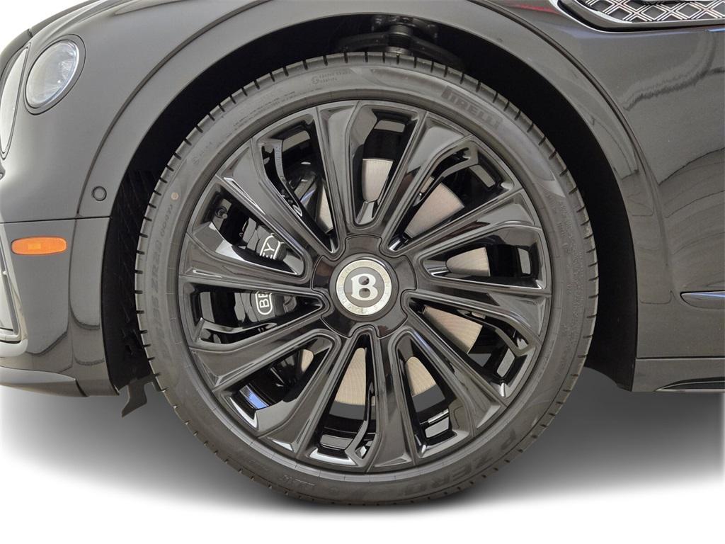 new 2025 Bentley Flying Spur car, priced at $335,580