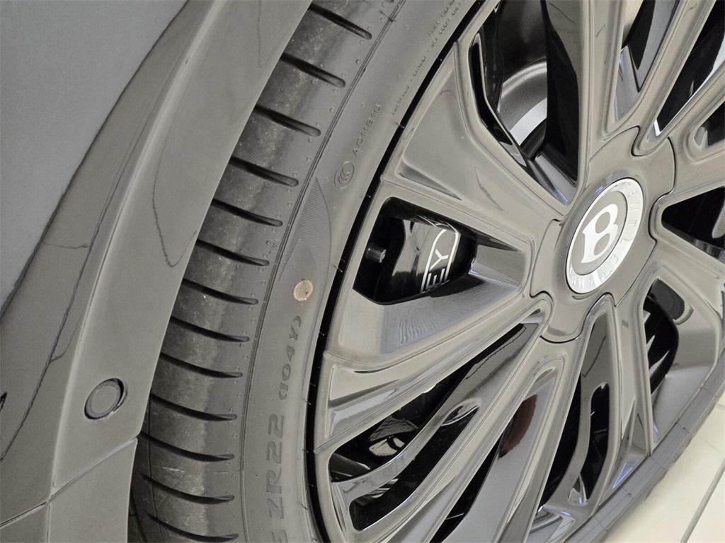 new 2025 Bentley Flying Spur car, priced at $335,580