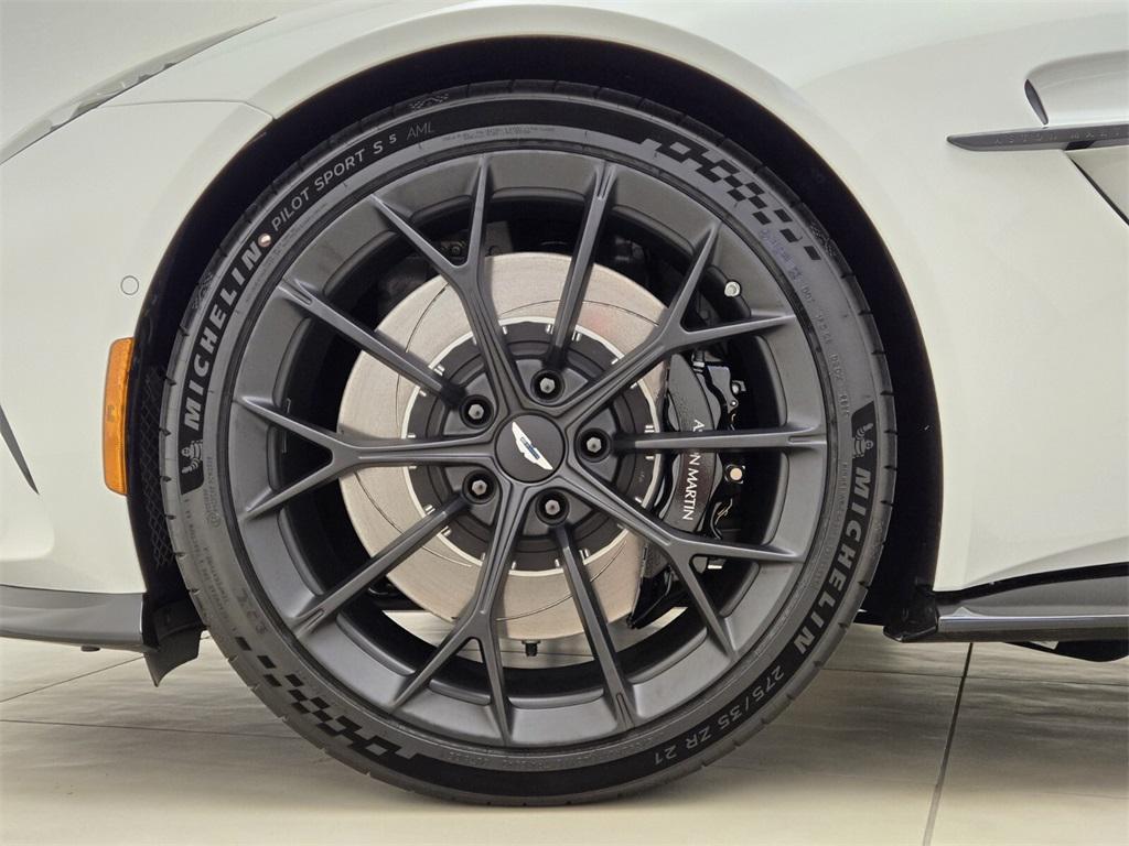 new 2026 Aston Martin Vantage car, priced at $269,400