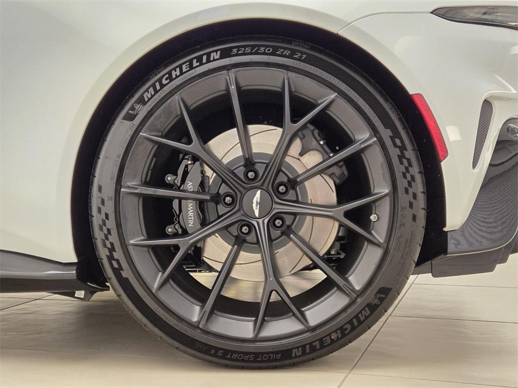new 2026 Aston Martin Vantage car, priced at $269,400