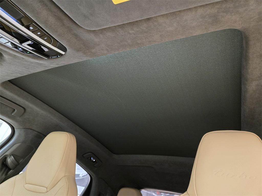 used 2022 Porsche Cayenne car, priced at $94,990