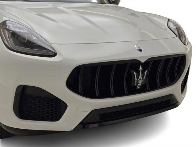 new 2025 Maserati Grecale car, priced at $85,550