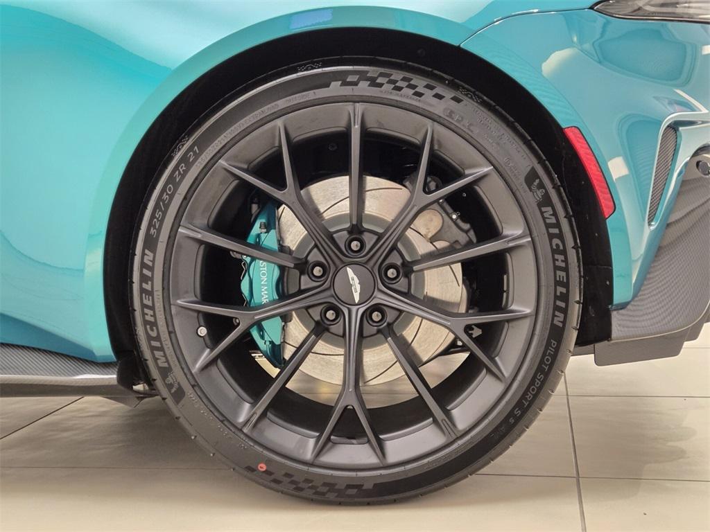 new 2025 Aston Martin Vantage car, priced at $270,100