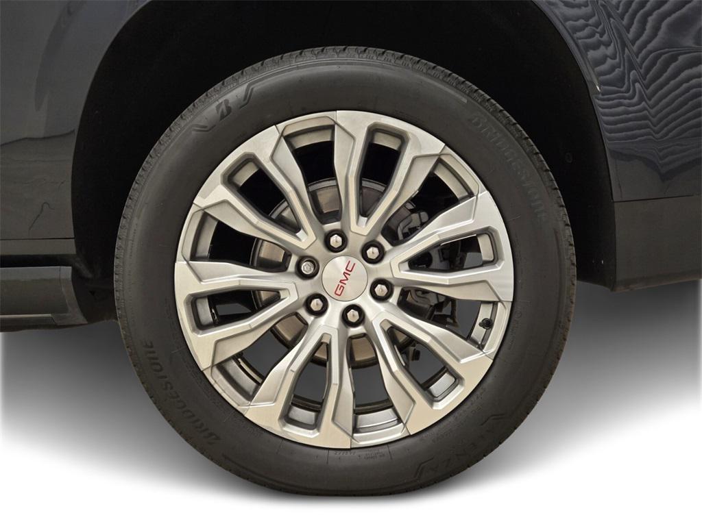 used 2022 GMC Yukon XL car, priced at $63,990