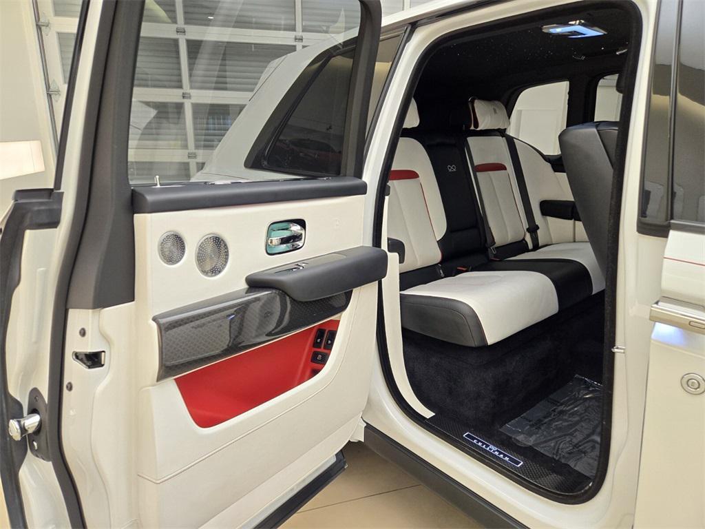 used 2021 Rolls-Royce Cullinan car, priced at $249,990