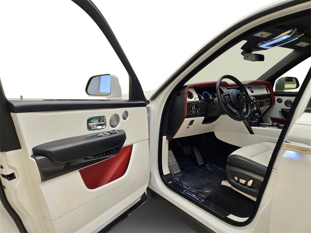 used 2021 Rolls-Royce Cullinan car, priced at $249,990
