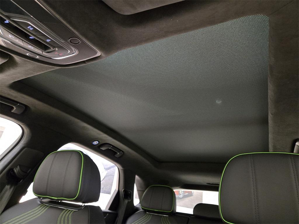 new 2025 Bentley Bentayga car, priced at $277,040