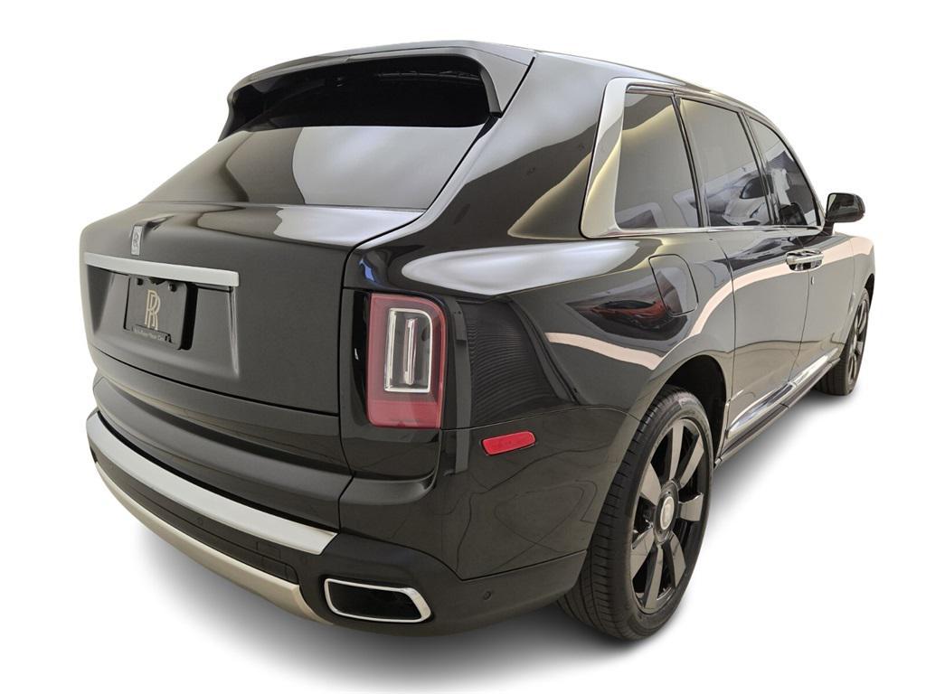 used 2020 Rolls-Royce Cullinan car, priced at $259,990