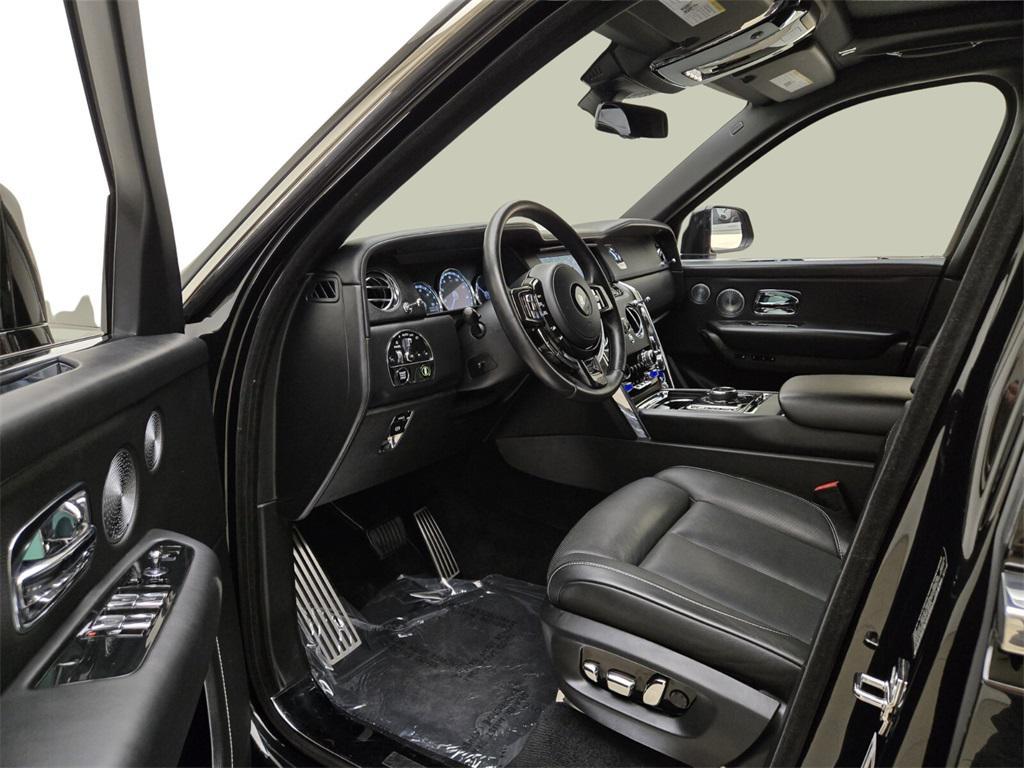 used 2020 Rolls-Royce Cullinan car, priced at $259,990