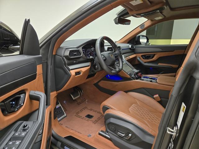 used 2023 Lamborghini Urus car, priced at $259,990