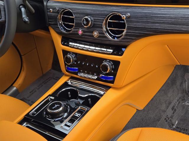 new 2025 Rolls-Royce Spectre car, priced at $524,375