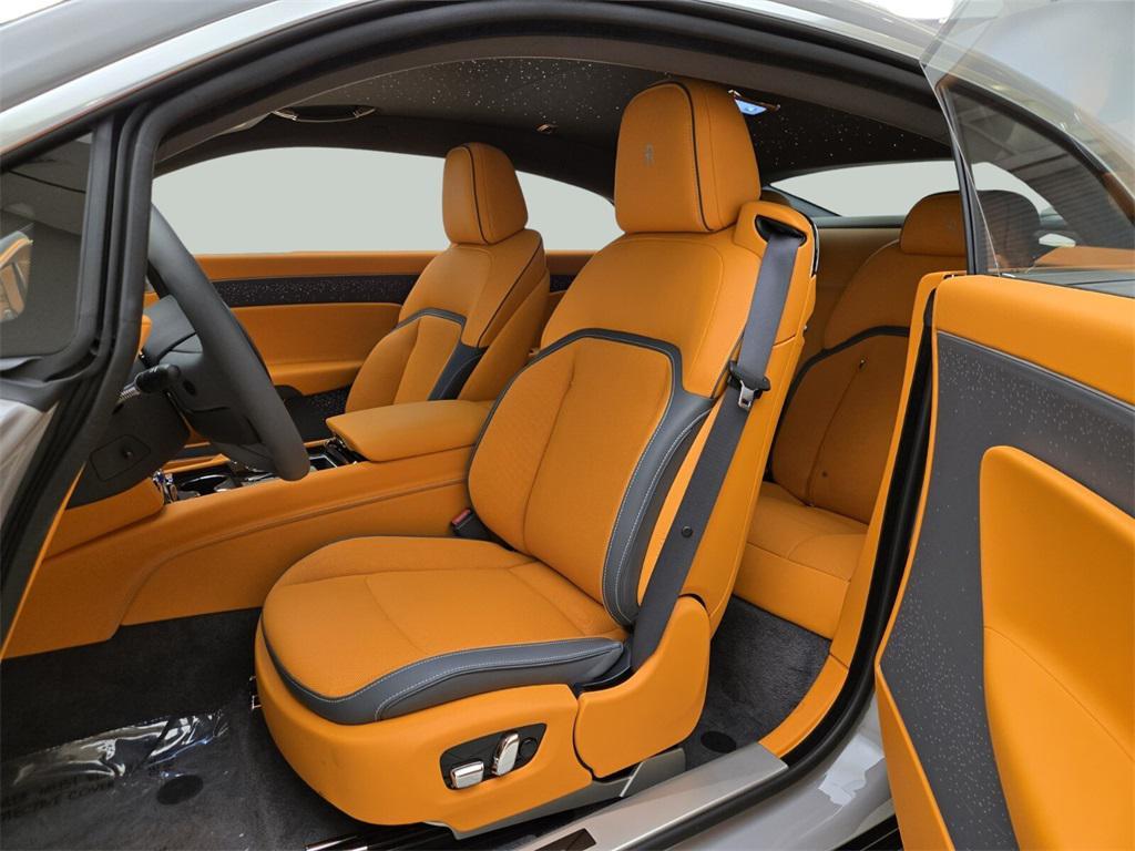 new 2025 Rolls-Royce Spectre car, priced at $524,375