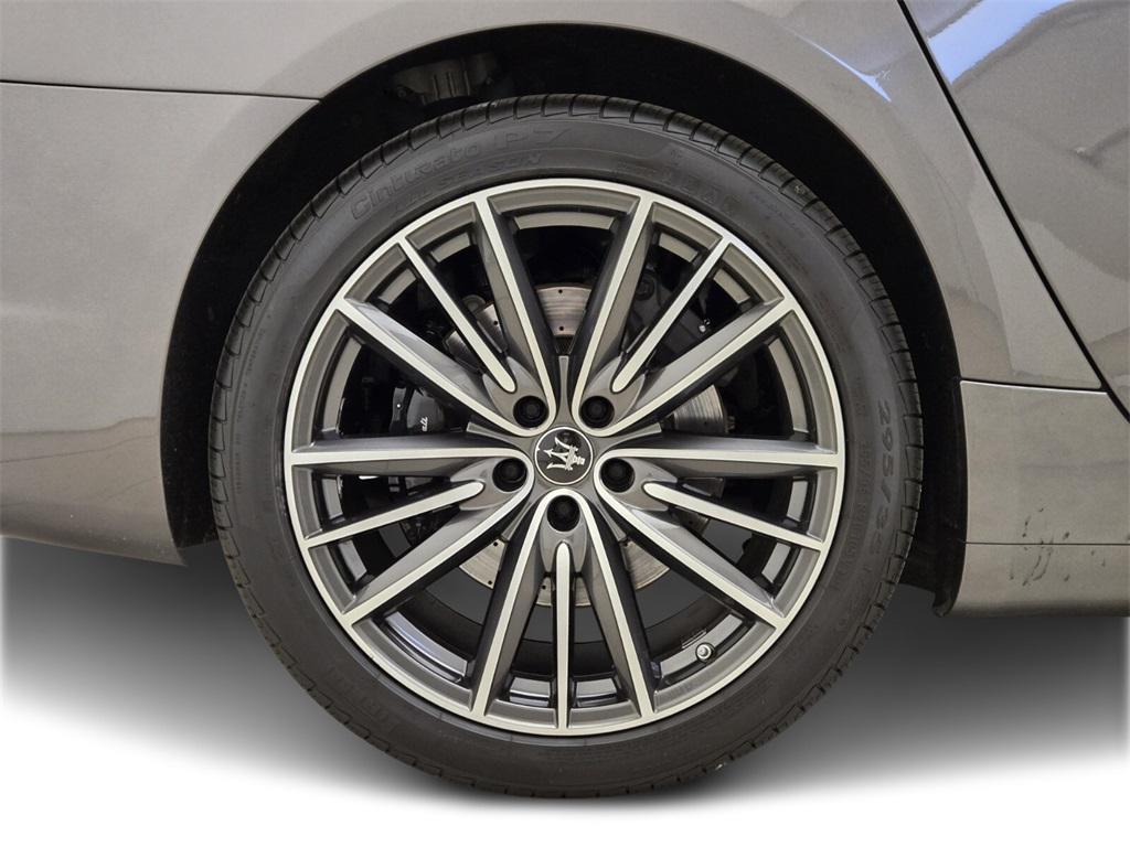 used 2022 Maserati Quattroporte car, priced at $44,690
