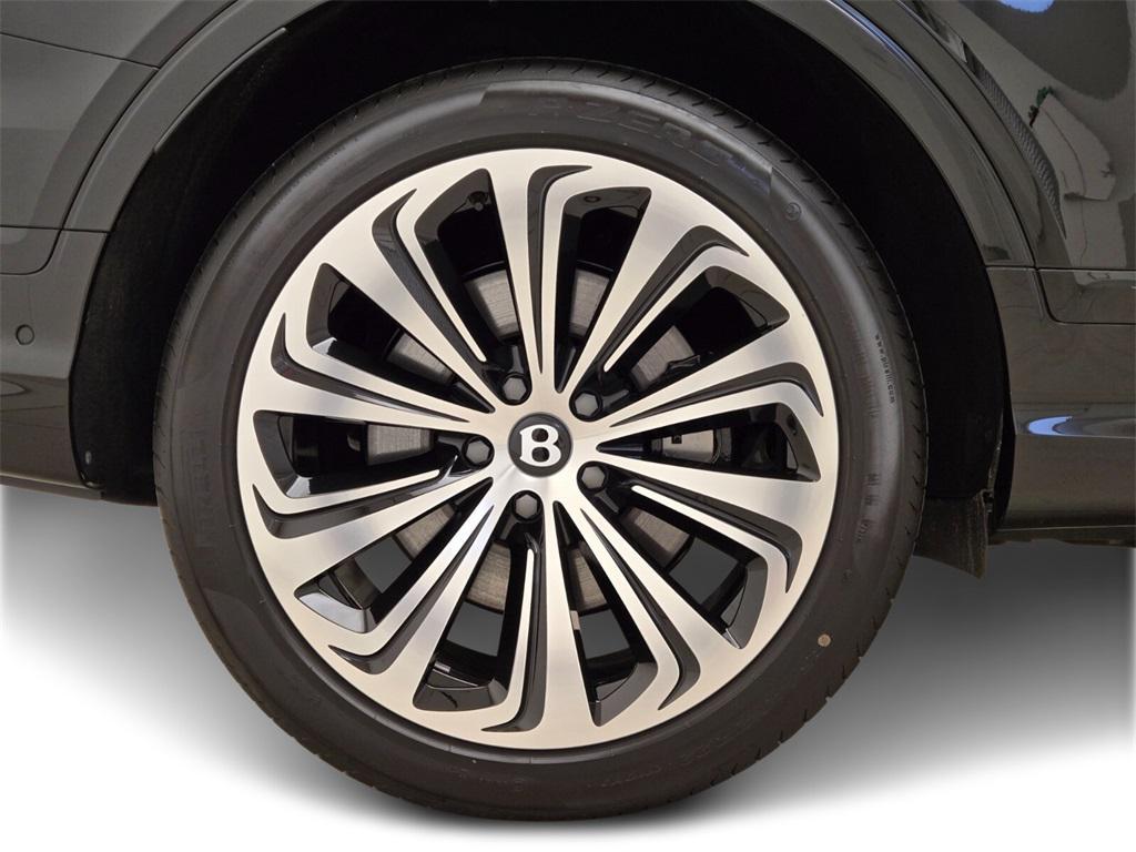 new 2025 Bentley Bentayga car, priced at $287,325