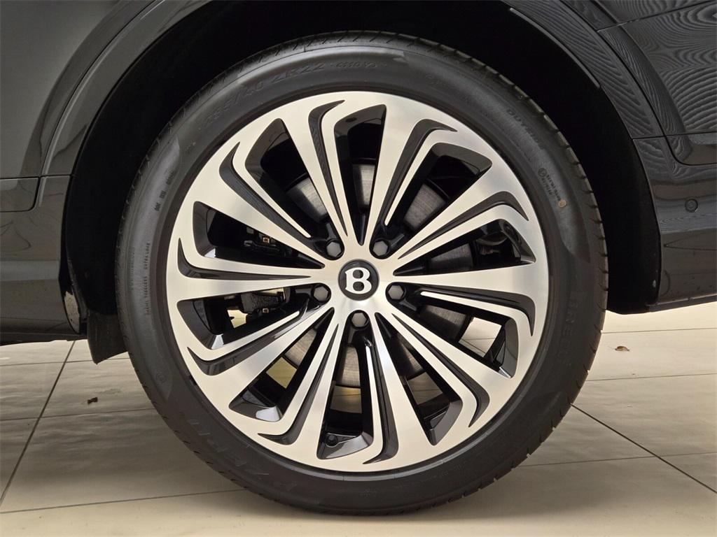 new 2025 Bentley Bentayga car, priced at $287,325