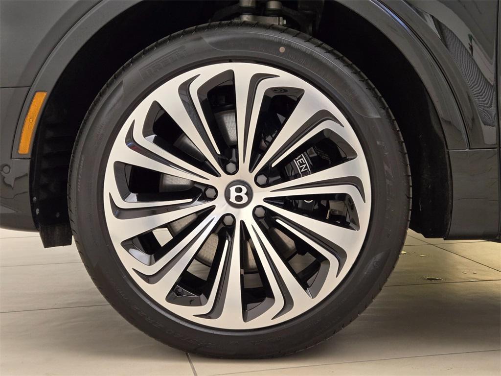 new 2025 Bentley Bentayga car, priced at $287,325