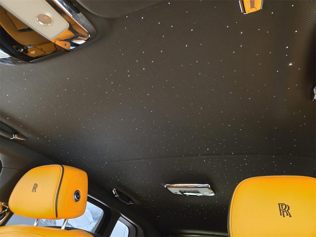 used 2022 Rolls-Royce Cullinan car, priced at $318,990