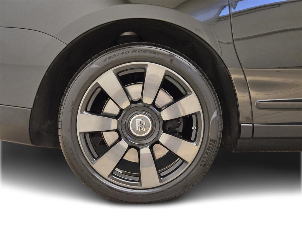 used 2022 Rolls-Royce Cullinan car, priced at $318,990