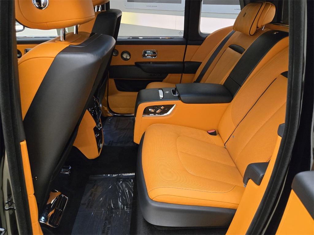 used 2022 Rolls-Royce Cullinan car, priced at $318,990