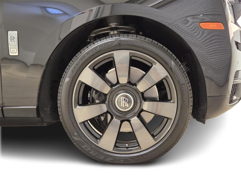 used 2022 Rolls-Royce Cullinan car, priced at $318,990