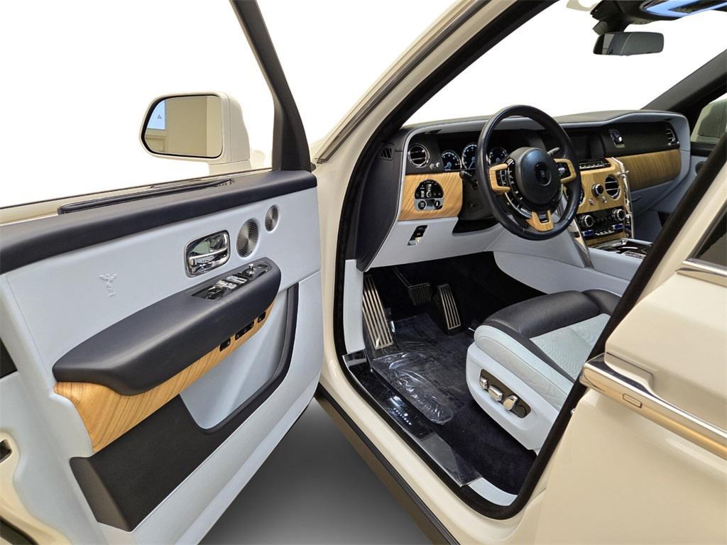 used 2019 Rolls-Royce Cullinan car, priced at $224,990